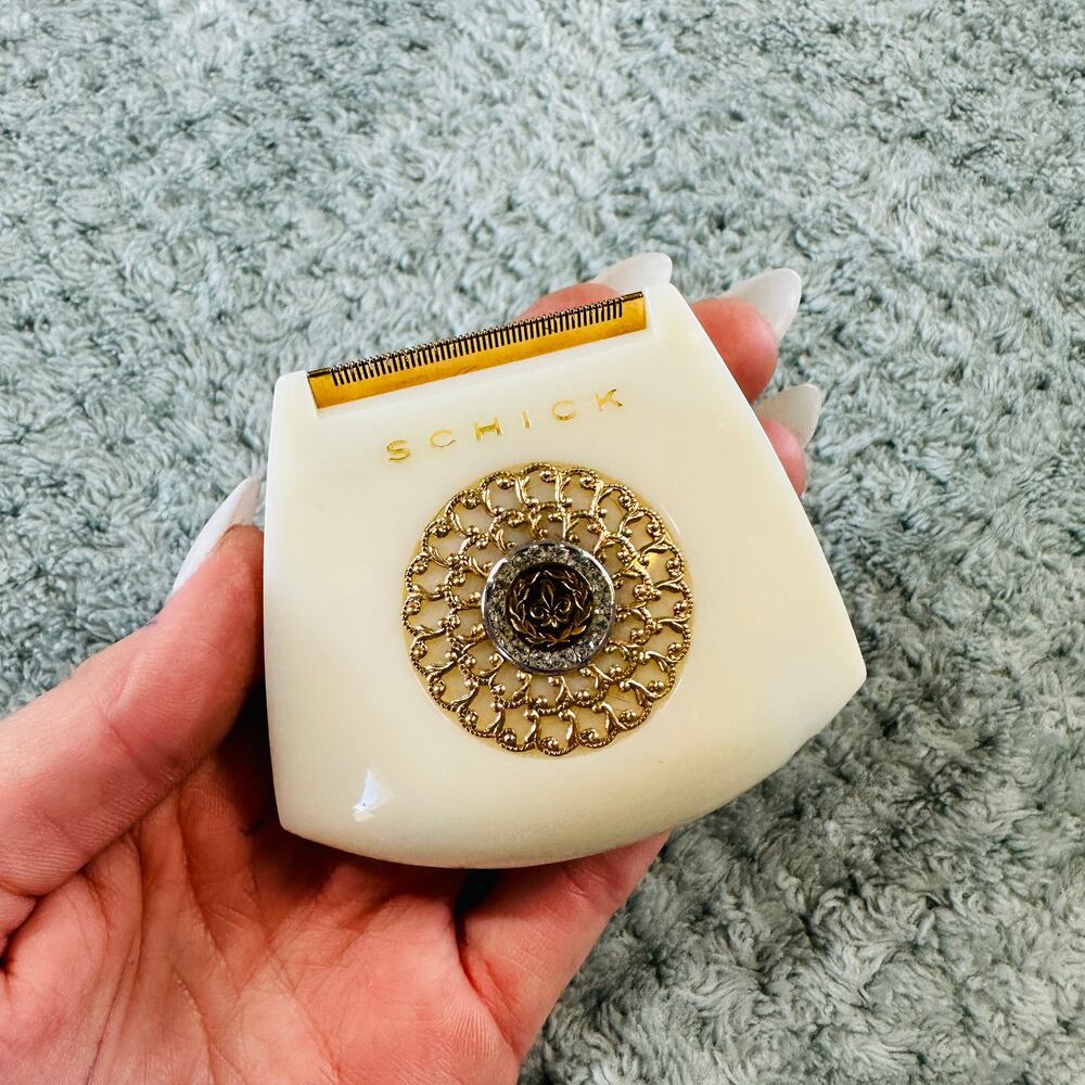 Vintage Schick 1960s Ladies Crown Jewel White/Gold Electric Razor Collectible